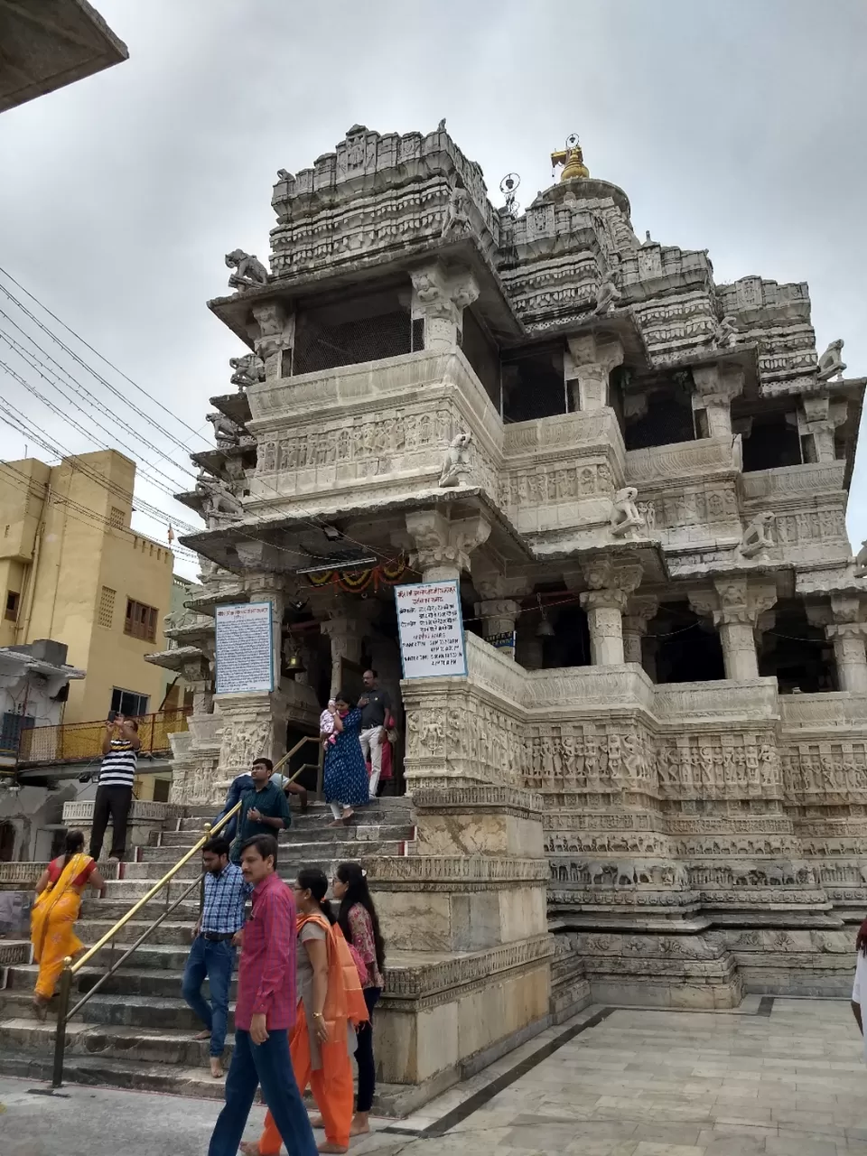 Photo of Jagdish Temple Road, Silawatwari, Udaipur, Rajasthan, India by Arun Patel