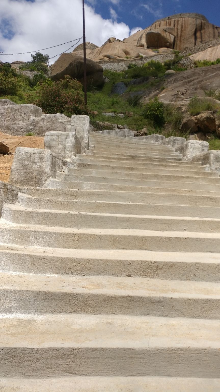 Photo of Gudibande Fort - Day Trip From Bangalore - Hiking and Trekking! by Highway Wanderer