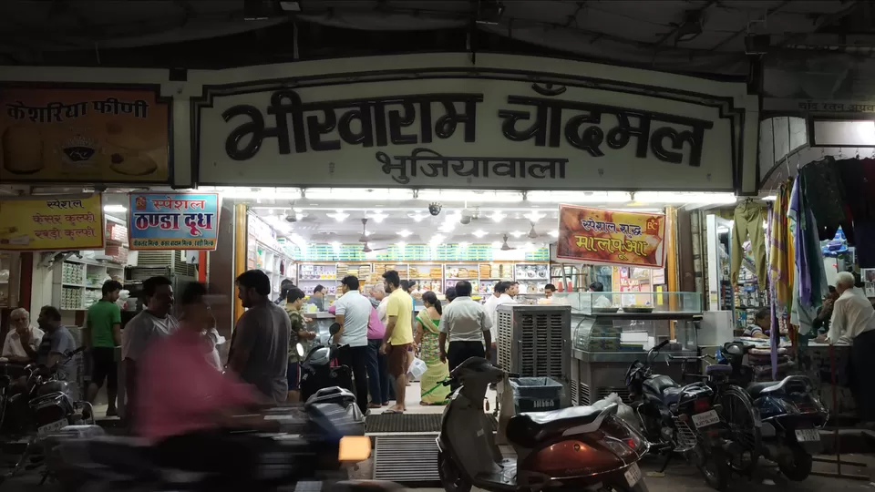 Photo of Narendra Bhawan Road, Bikaner, India by Tanushree Gupta