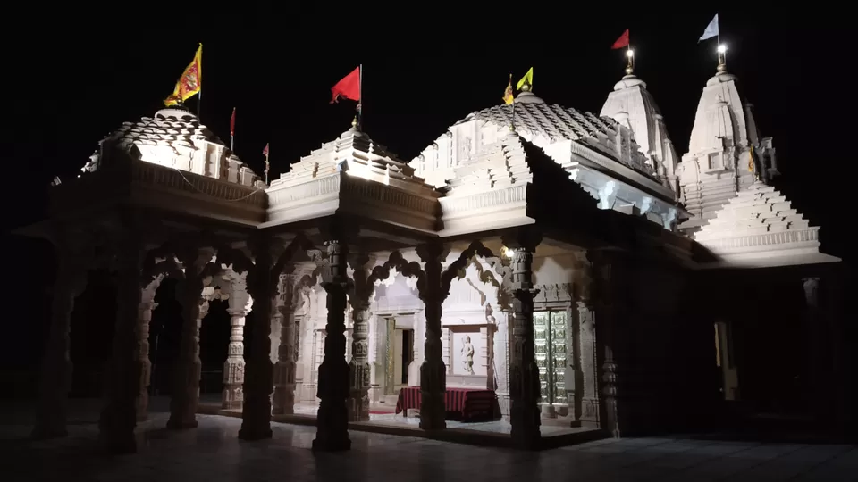 Photo of Punarasar Hanuman Ji Dham Marg, Bikaner, India by Tanushree Gupta
