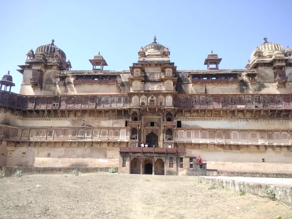 Photo of Orchha Fort, Orchha, Madhya Pradesh, India by Karunesh Mishra