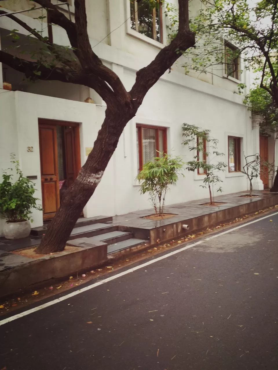 Photo of pondicherry white town by Smash