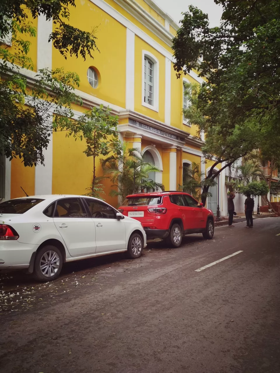 Photo of pondicherry white town by Smash