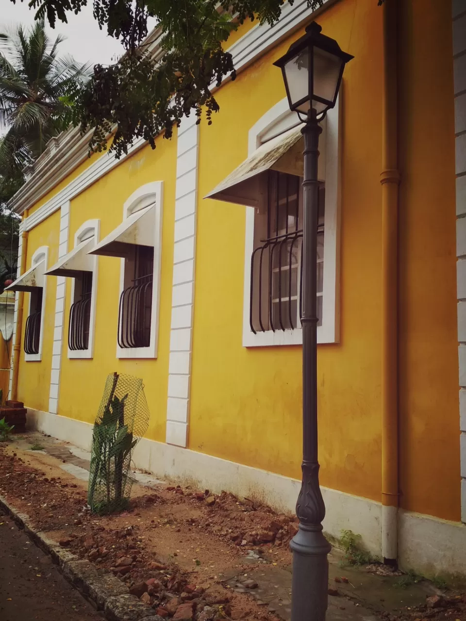 Photo of pondicherry white town by Smash
