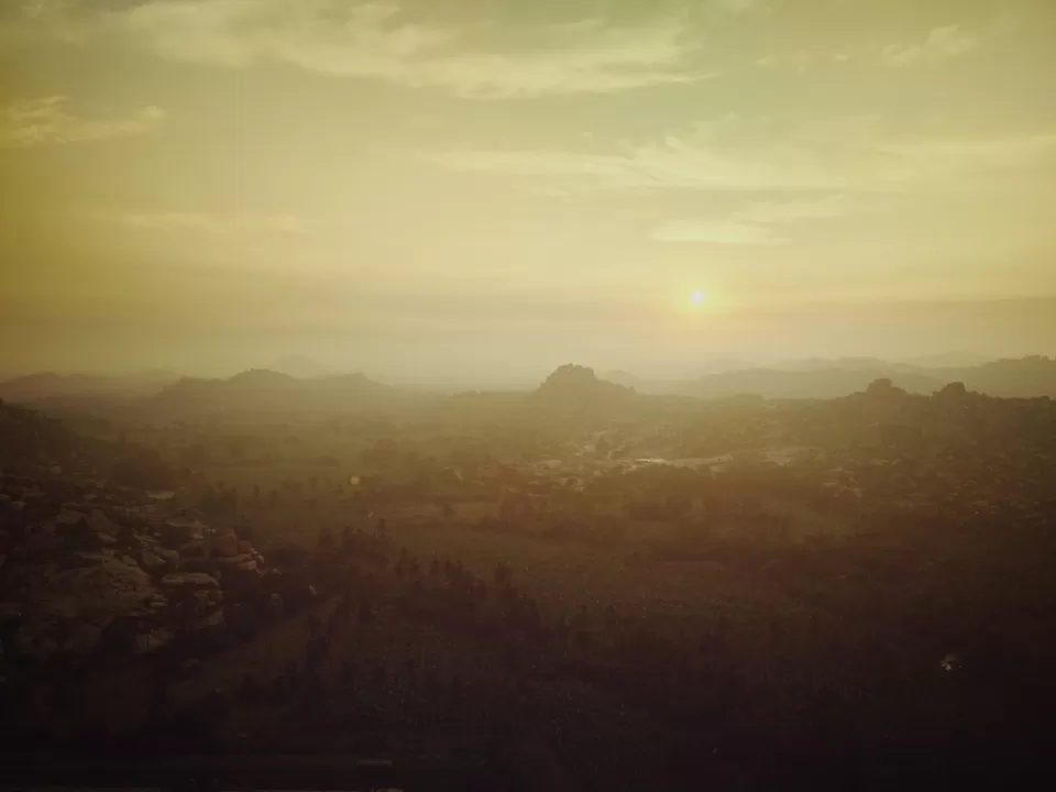 Photo of Mathanga Hill, Hampi, Karnataka, India by Smash