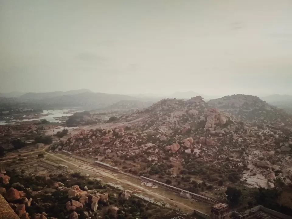 Photo of Mathanga Hill, Hampi, Karnataka, India by Smash