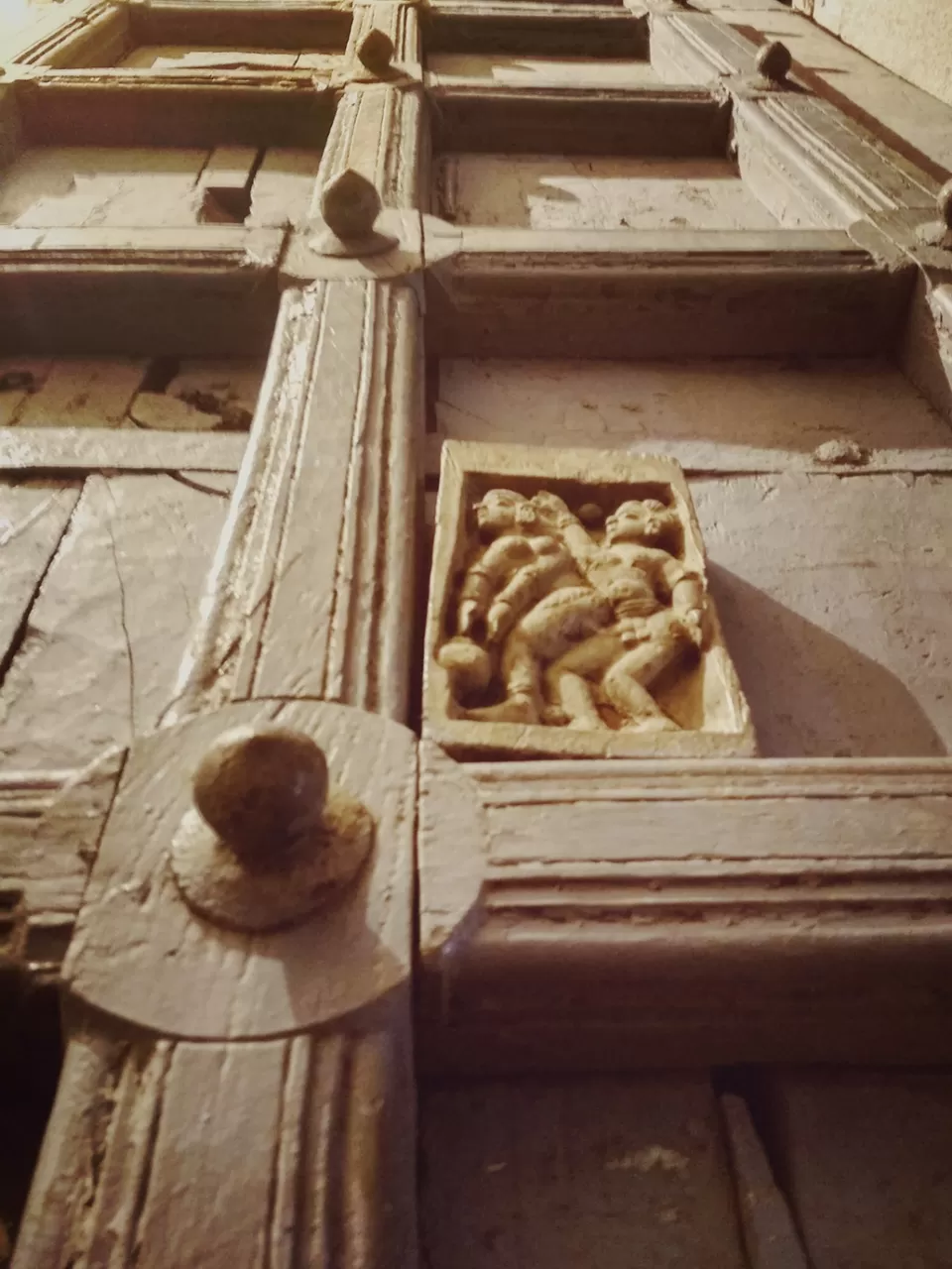 Photo of Virupaksha Temple East Gopura, Hampi, Karnataka, India by Smash
