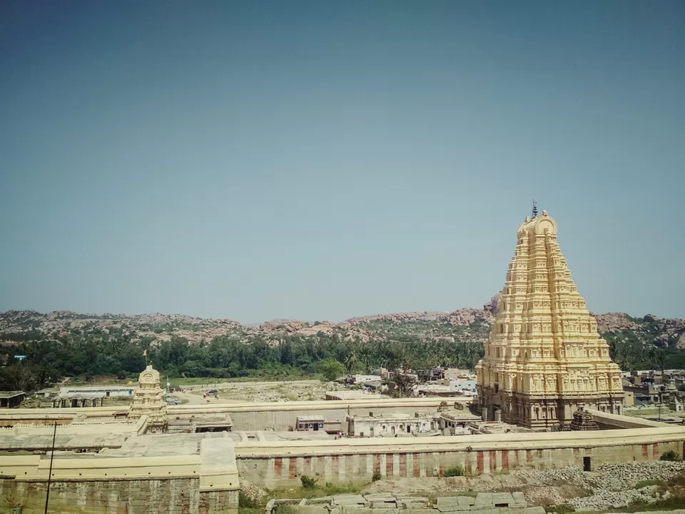 Photo of Virupaksha Temple East Gopura, Hampi, Karnataka, India by Smash
