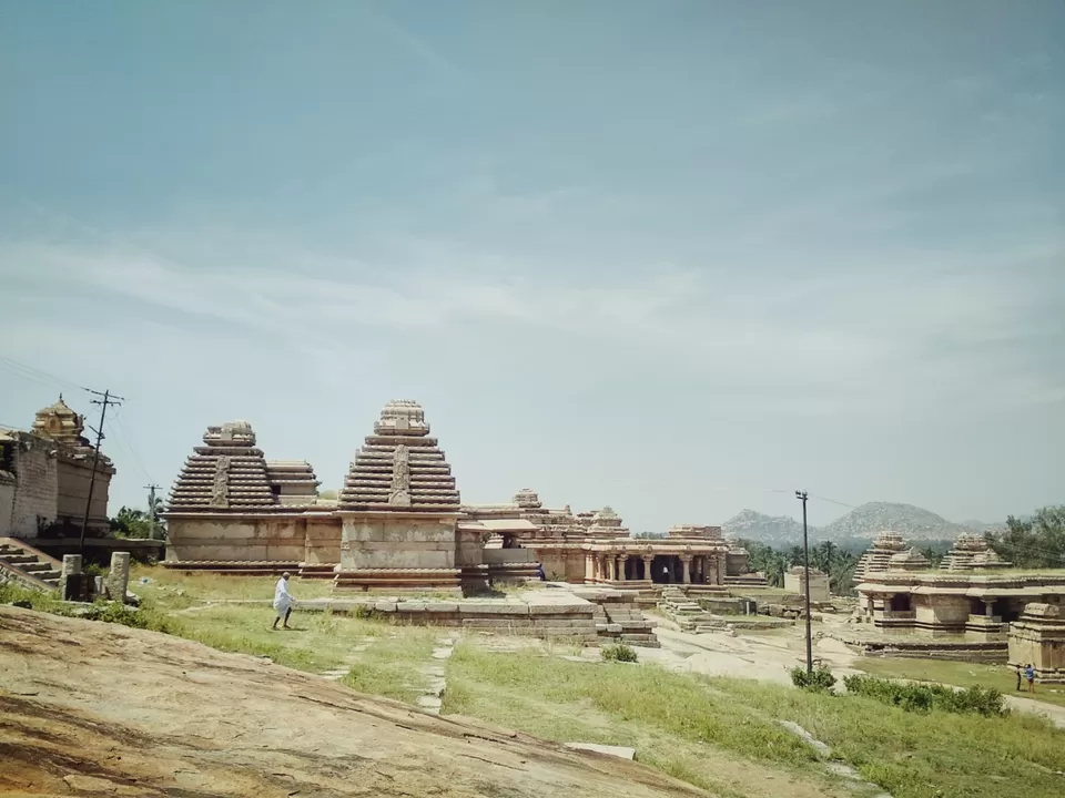 Photo of Hemakuta Hill Temple, Hampi, Karnataka by Smash