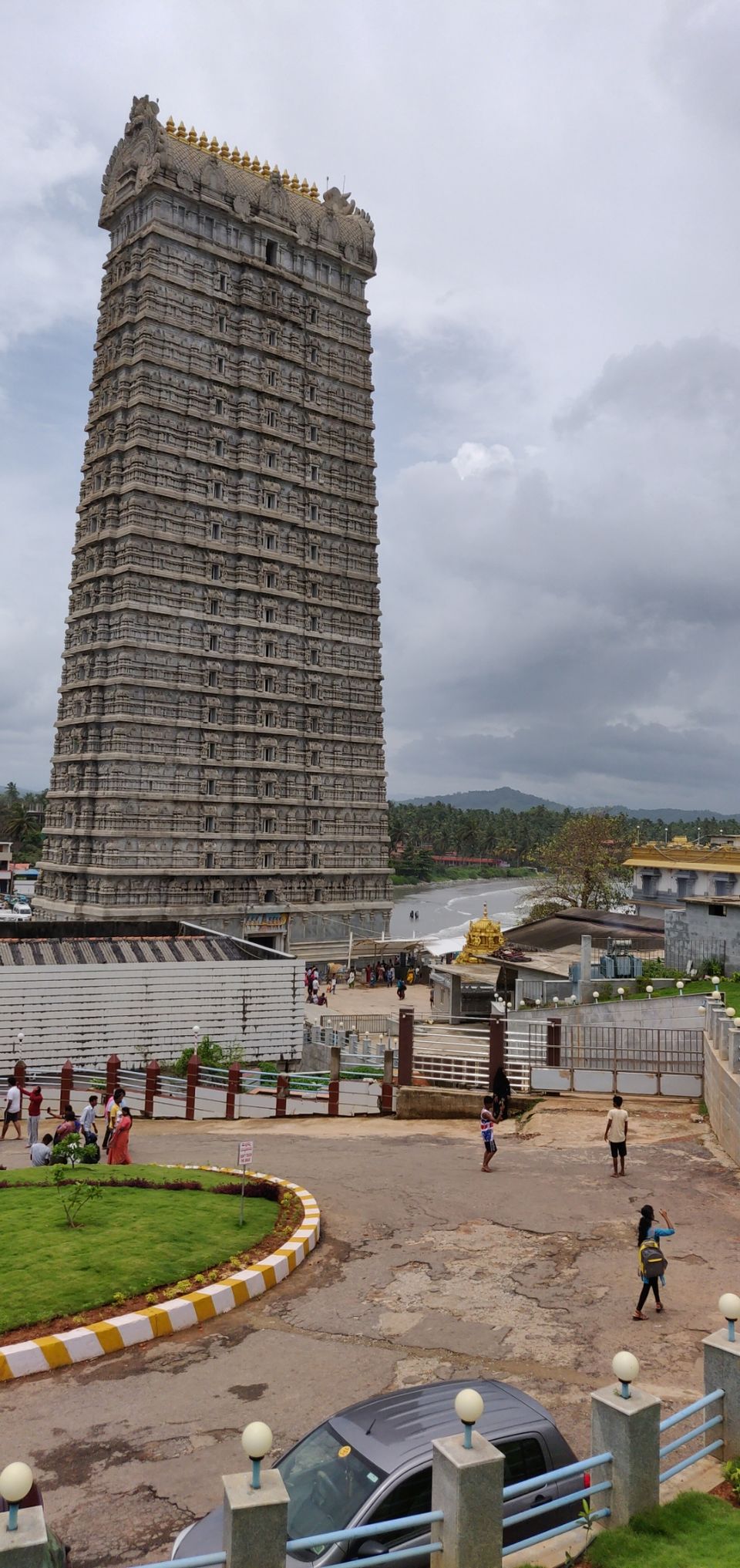Photo of Murdeshwar, Karnataka, India by Nandhagopal
