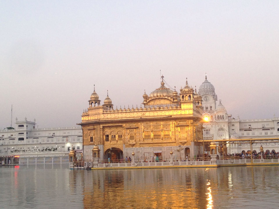 Photo of Mesmerising Golden temple- Amritsar by Kirti Pawar