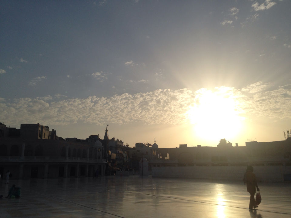 Photo of Mesmerising Golden temple- Amritsar by Kirti Pawar