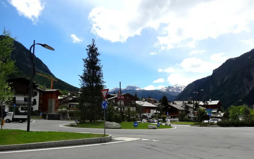 Photo of Courmayeur, Aosta Valley, Italy by Sumedha Bharpilania