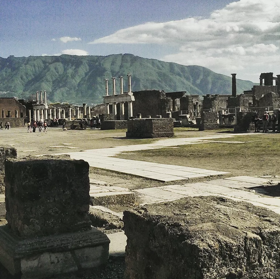 Photo of Pompei, Metropolitan City of Naples, Italy by Sumedha Bharpilania