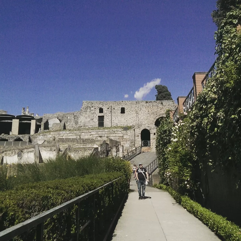 Photo of Pompei, Metropolitan City of Naples, Italy by Sumedha Bharpilania