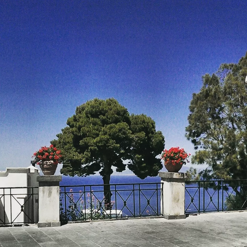 Photo of Capri, Italy by Sumedha Bharpilania
