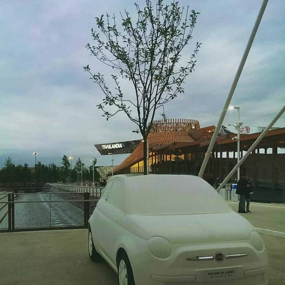 Photo of Expo Milano 2015, Via Carlo Pisacane, Pero, Metropolitan City of Milan, Italy by Sumedha Bharpilania