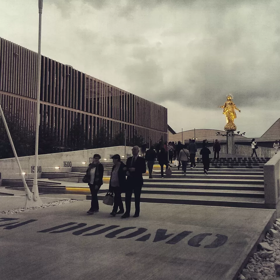Photo of Expo Milano 2015, Via Carlo Pisacane, Pero, Metropolitan City of Milan, Italy by Sumedha Bharpilania