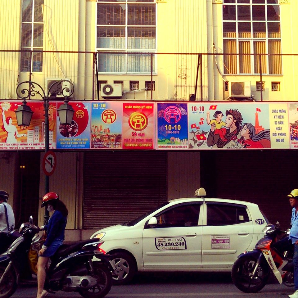 Photo of Of happy and beautiful places : Hanoi, Vietnam 11/14 by Sumedha Bharpilania