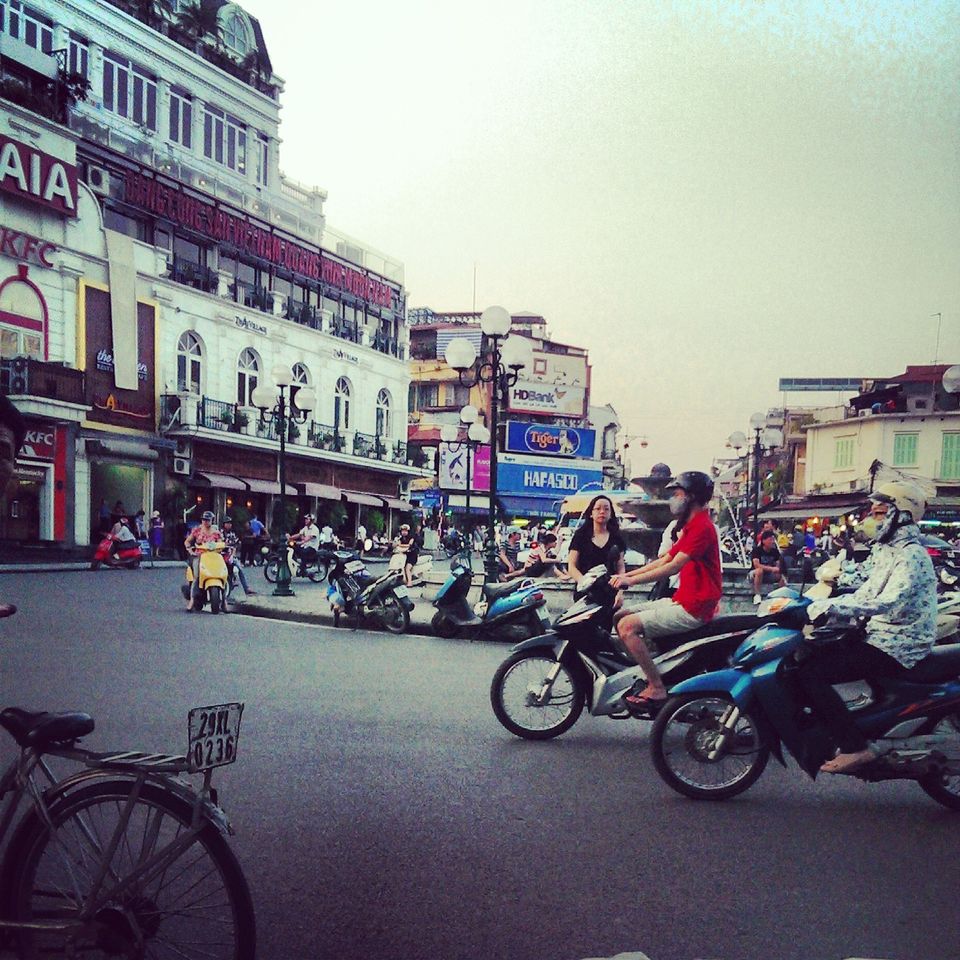 Photo of Of happy and beautiful places : Hanoi, Vietnam 13/14 by Sumedha Bharpilania