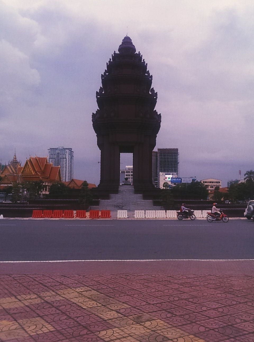 Photo of Let Cambodia Surprise You 21/27 by Sumedha Bharpilania
