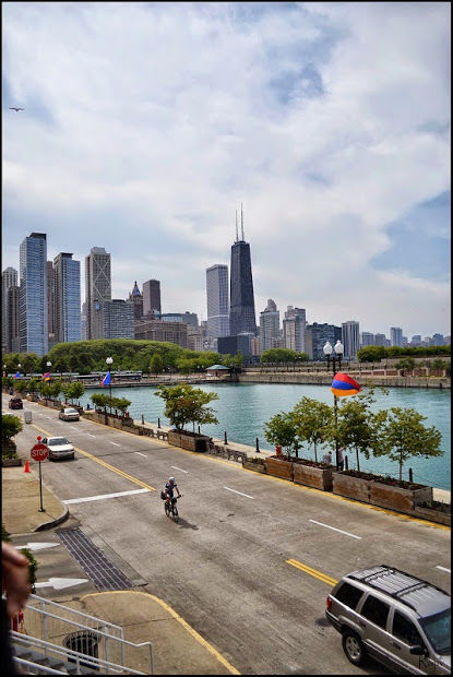 Photo of Chicago architectural boat tour 19/22 by rajiv