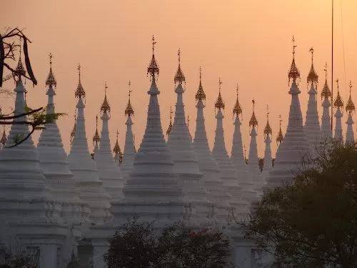 Photo of Kuthodaw Pagoda, 62nd Street, Mandalay, Mandalay Region, Republic of the Union of Myanmar by Gina And Daniel