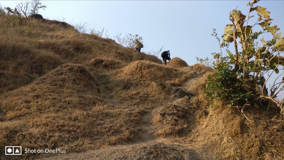 Photo of WOW Team at Dhak Fort by Chaitrali Deolekar