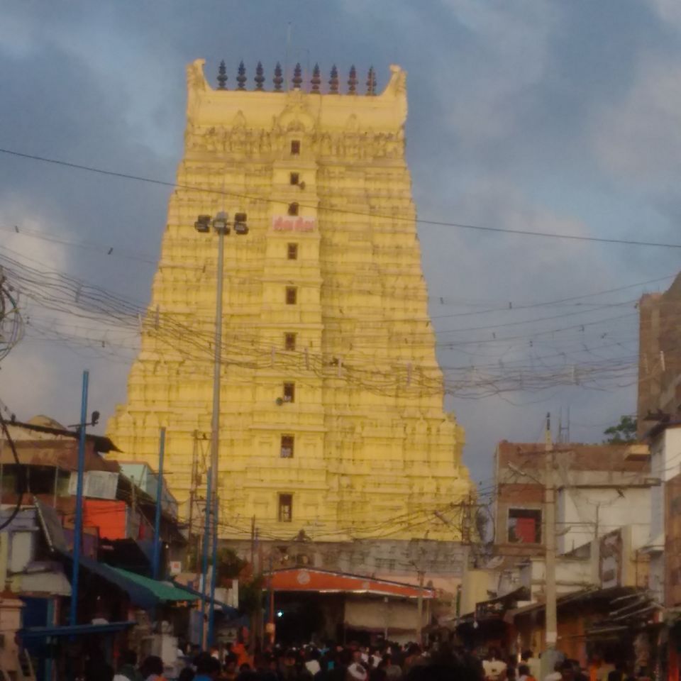 Photo of Ramanathaswamy Temple Gopuram, East Car Street, Rameswaram, Tamil Nadu, India by RSHANKA