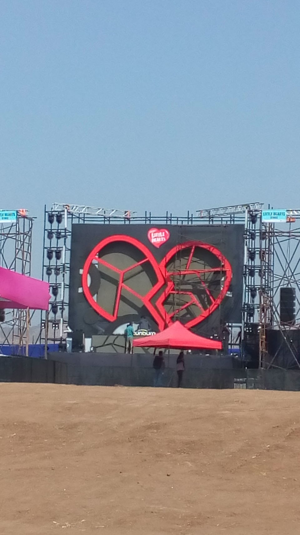 Photo of My first EDM experience ft. Sunburn Festival 2018 by RSHANKA