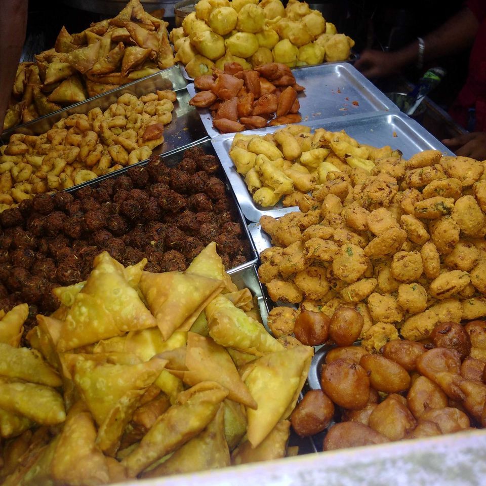 Tingle your taste buds with these street foods at Madurai