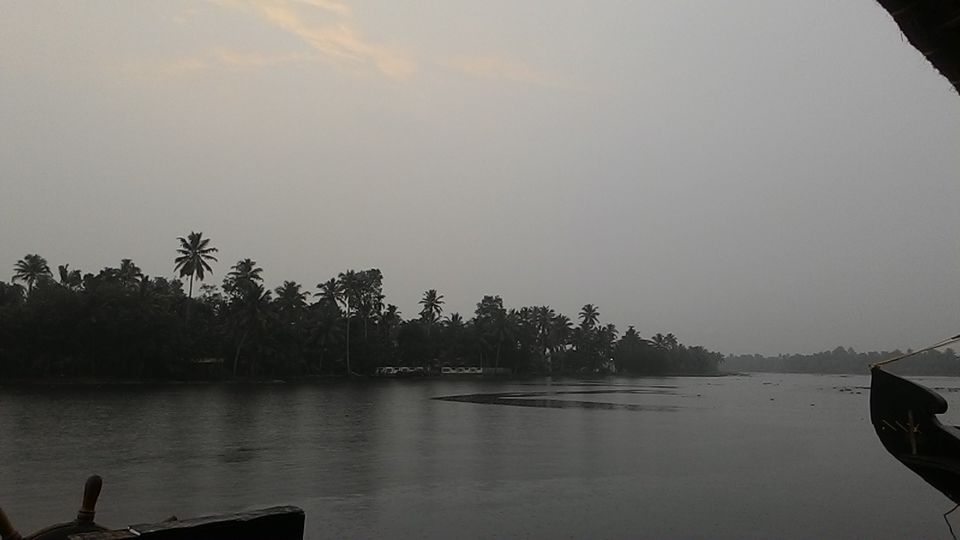 Photo of Alleppey: a story of the beach, the boat and the backwaters by The tales to tell