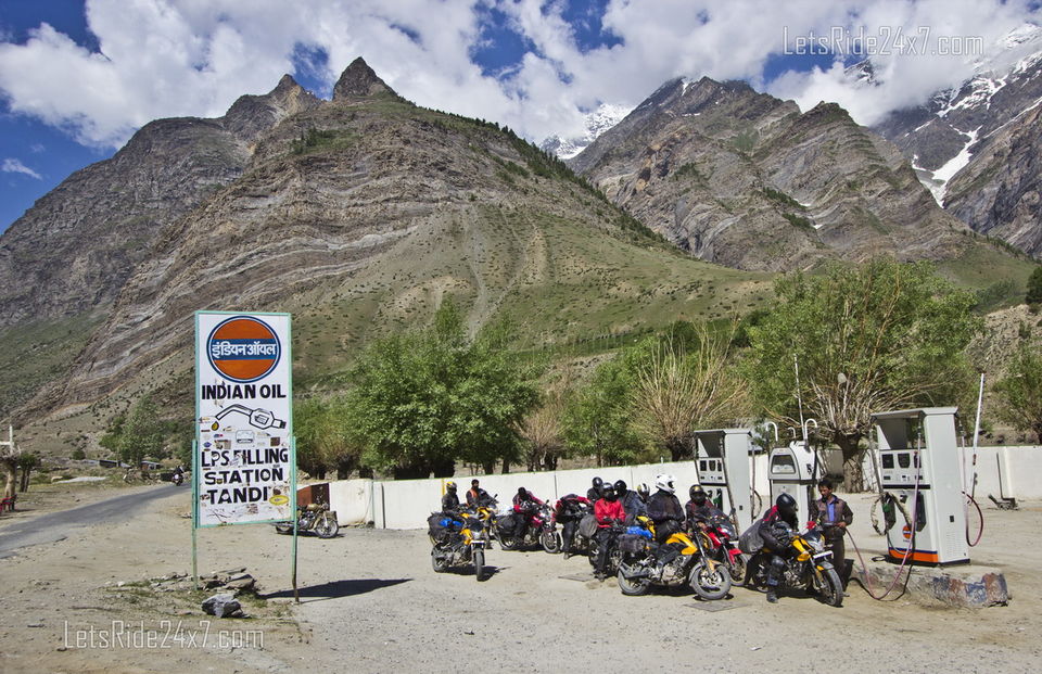 Photo of Leh Ladakh 2014 - 14 bikes 14 riders and a journey to the highest motor-able road 9/26 by Rishabh Shukla