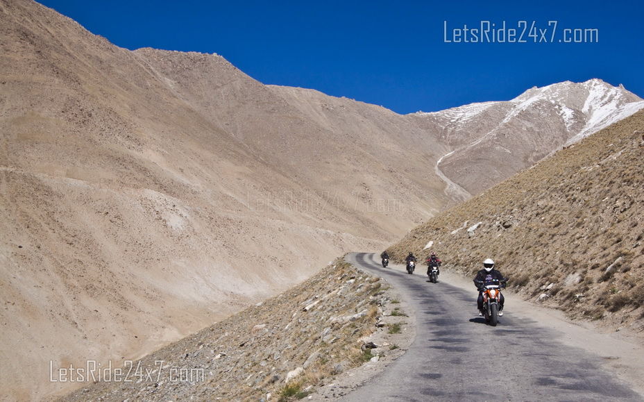 Photo of Leh Ladakh 2014 - 14 bikes 14 riders and a journey to the highest motor-able road 20/26 by Rishabh Shukla