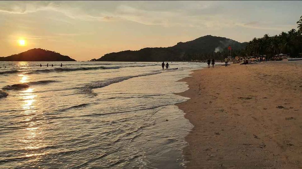 Photo of Sinquerim Beach, Candolim, Goa, India by Soumita Das