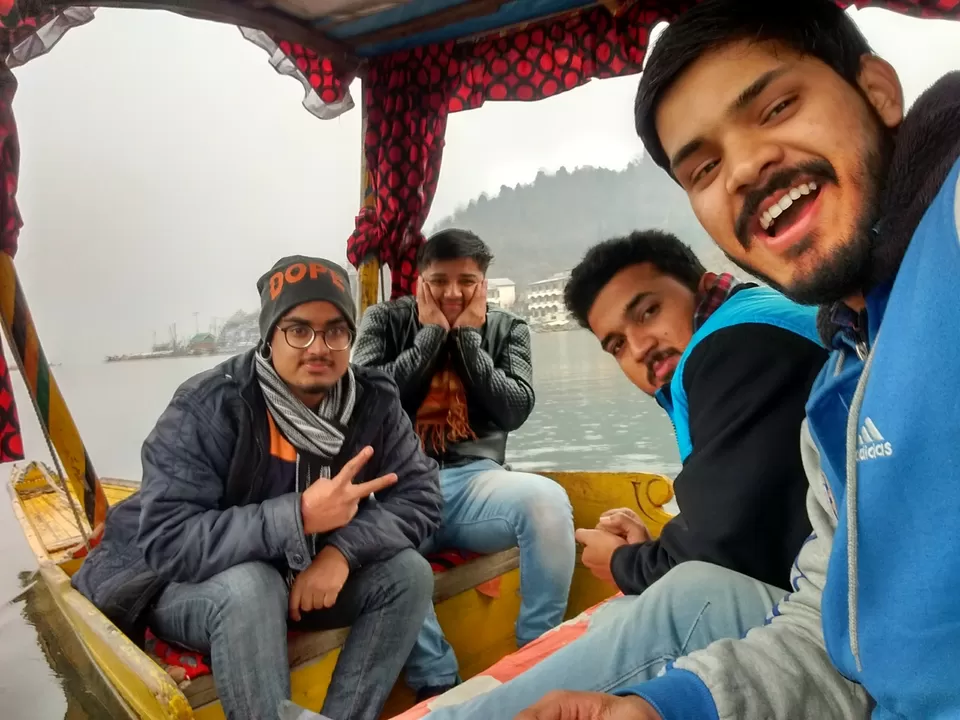 Photo of Dal Lake, Srinagar by Pawan Pandey