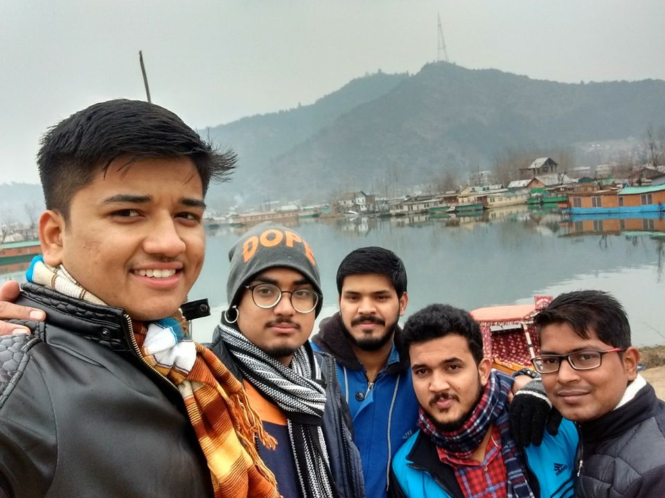 Photo of Dal Lake, Srinagar by Pawan Pandey