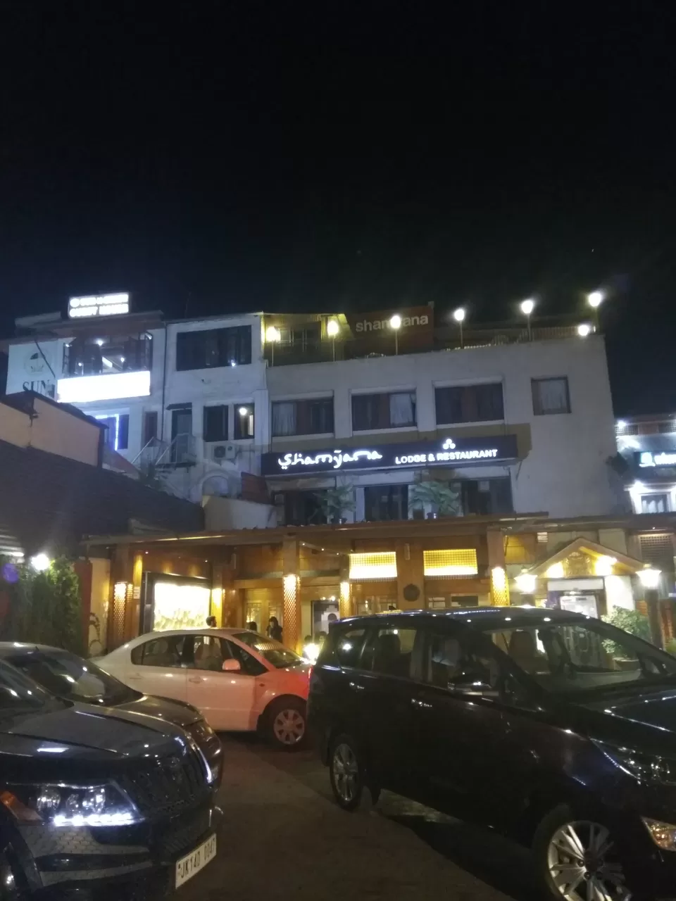 Photo of Shamyana Lodge & Restaurant, Durgjan, Srinagar by NaughtyandCurly