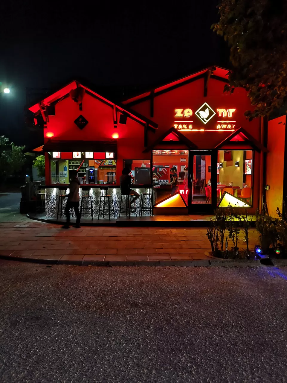 Photo of Ze.NR Takeaway, Malé, Maldives by NaughtyandCurly