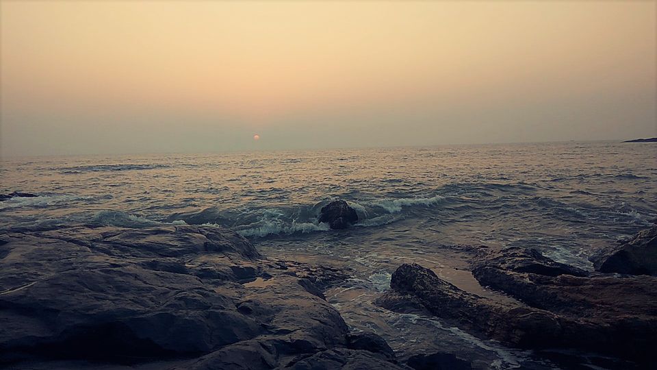 Photo of Hopping by the beaches on a soothing evening by Ayushee Chaudhary