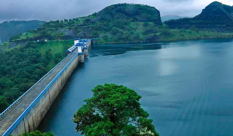 Photo of Idukki Dam, Idukki Township, Kerala by Ayushee Chaudhary