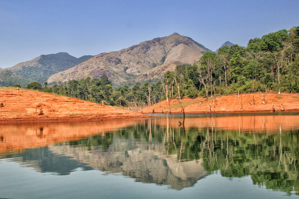 Photo of Banasura Sagar Dam, Padinjarathara, Kerala by Ayushee Chaudhary