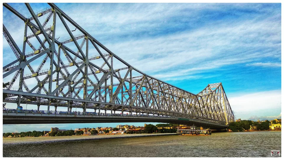 Photo of Howrah Bridge, Howrah, West Bengal, India by Ayushee Chaudhary