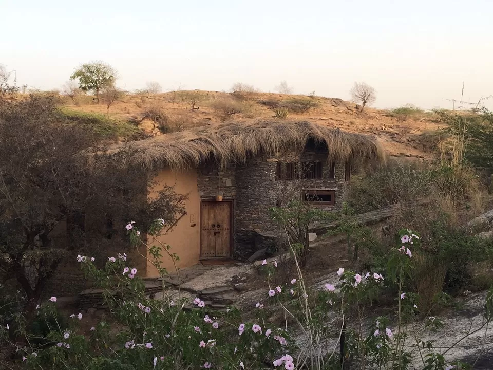 Photo of Lakshman Sagar, Raipur, Rajasthan, India by Vrundesh