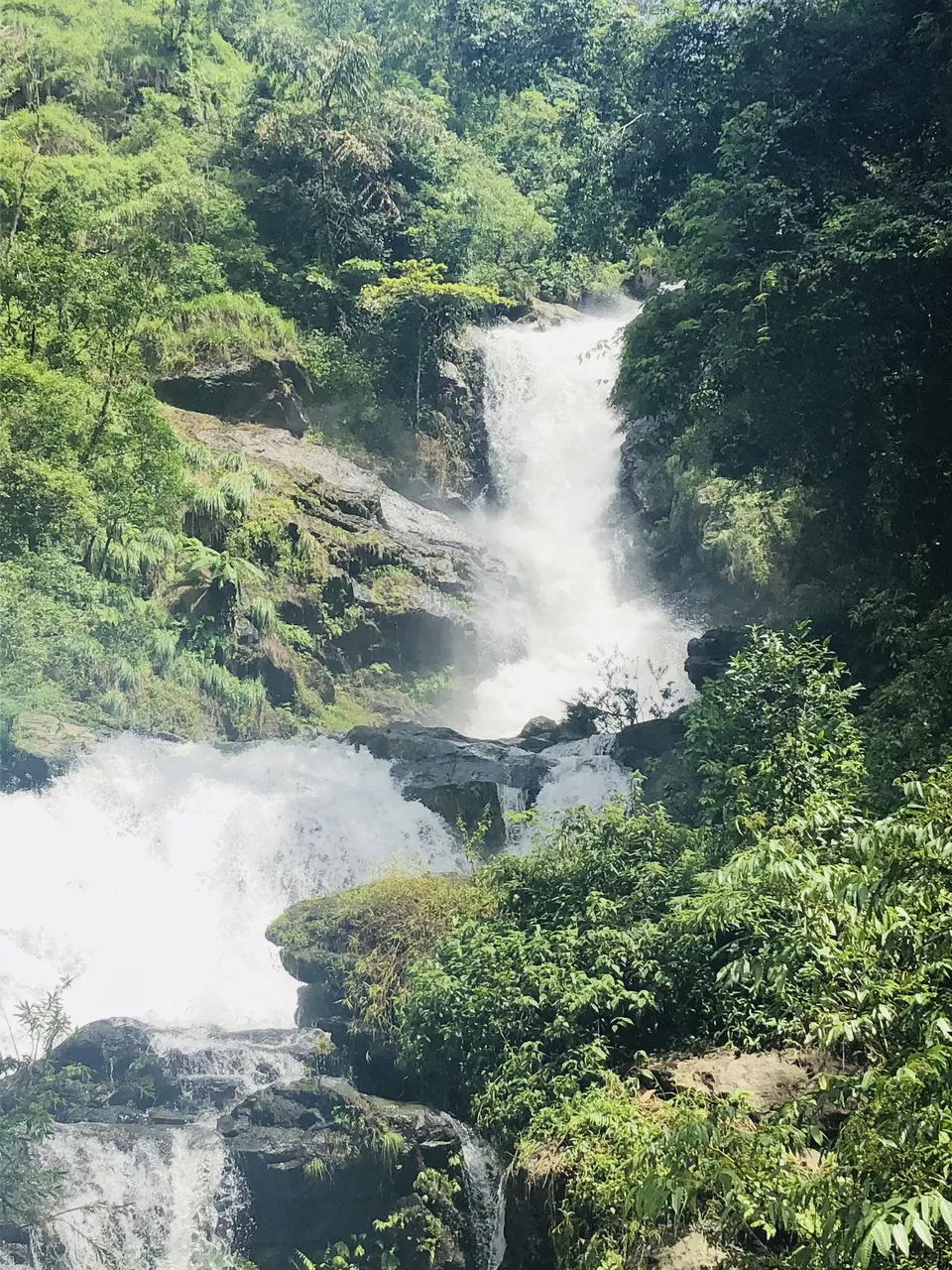 Photo of Iruppu Waterfall, Brahmagiri, Kurchi, Karnataka, India by Vrundesh
