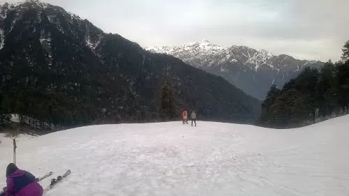 Photo of Dayara Bugyal, Taknaur Renge, Uttarakhand, India by pawar sheetal