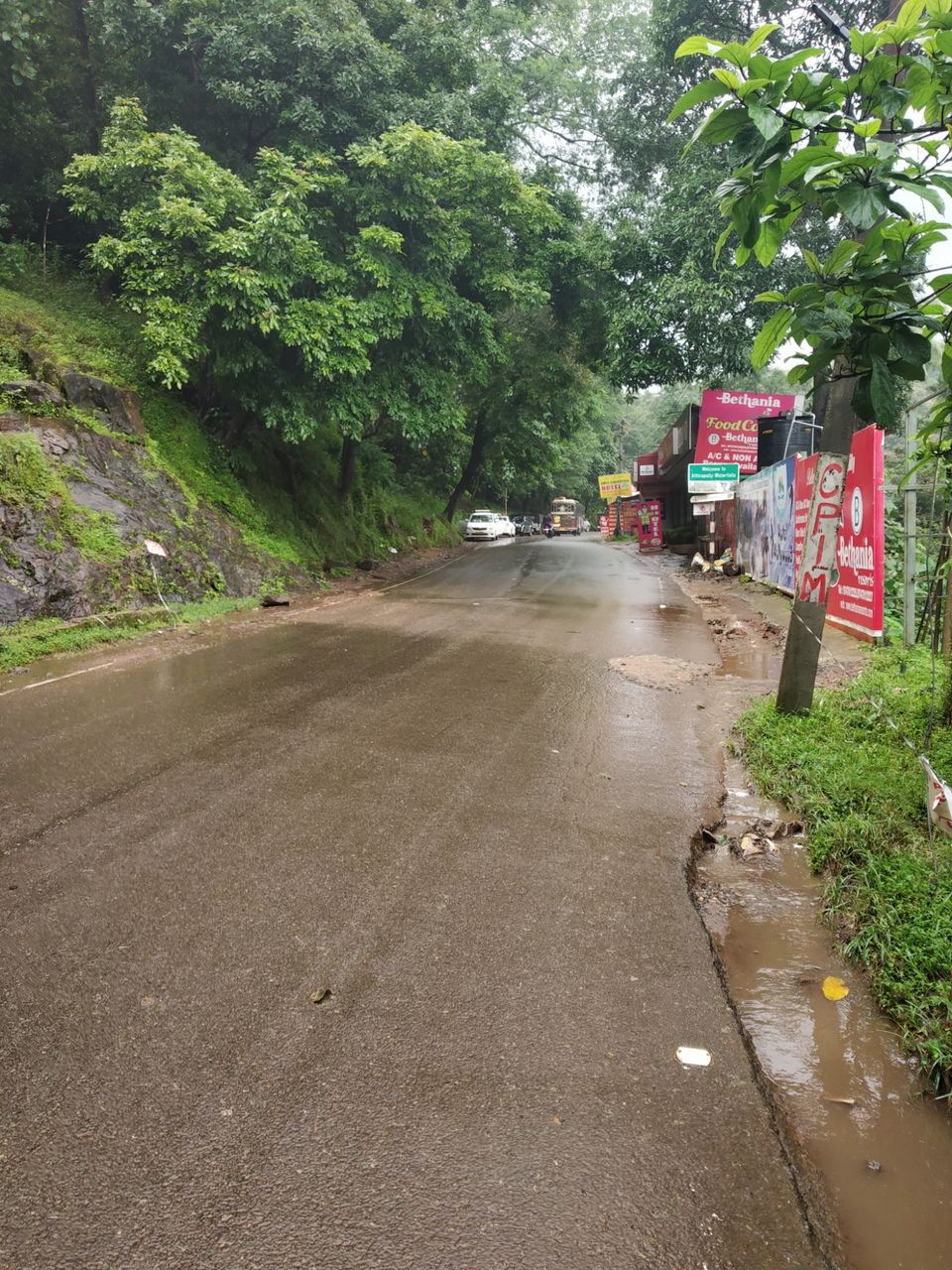 Photo of "IN SEARCH OF LOVE TOWARDS NATURE WITH KERALA : THRISSUR; ATHIRAPILLY; KOZHIKODE:. by Nomadic Raheem