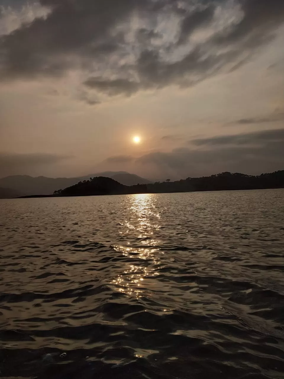 Photo of Umiam Lake, Meghalaya by Nomadic Raheem