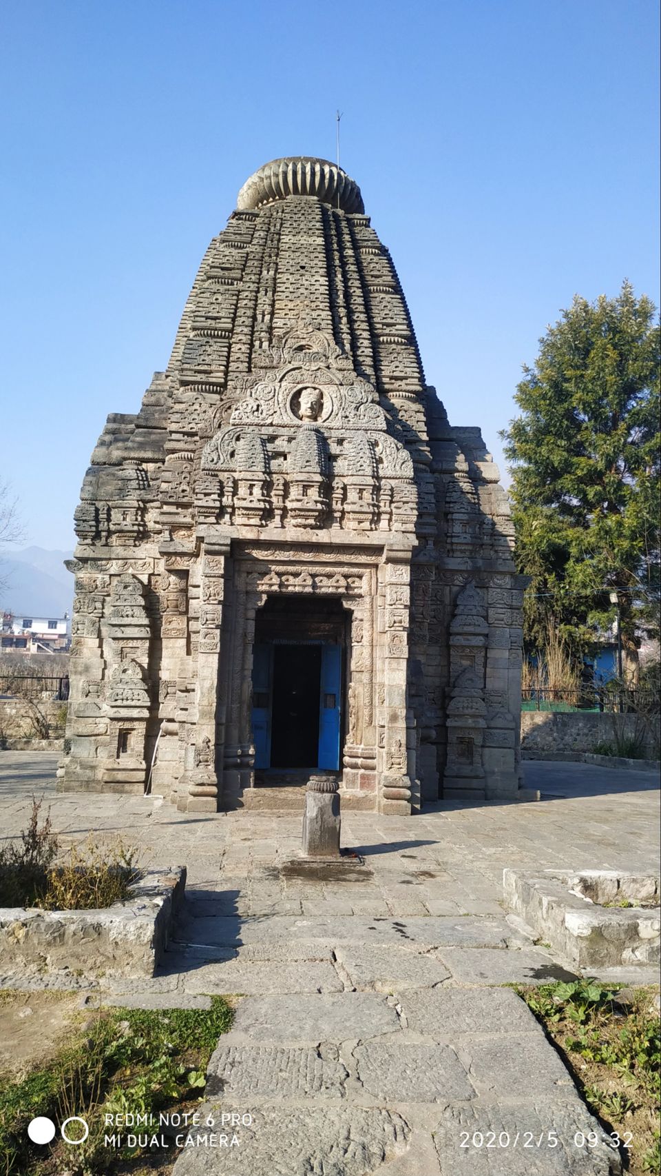 Photo of Vishveshwar mahadev temple to Kashi Vishav nath Varanasi by Himalayan Snow King Adventures
