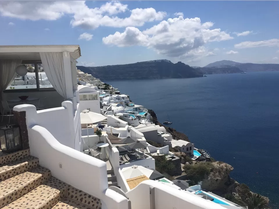 Photo of Santorini. by Dhawal Pagay
